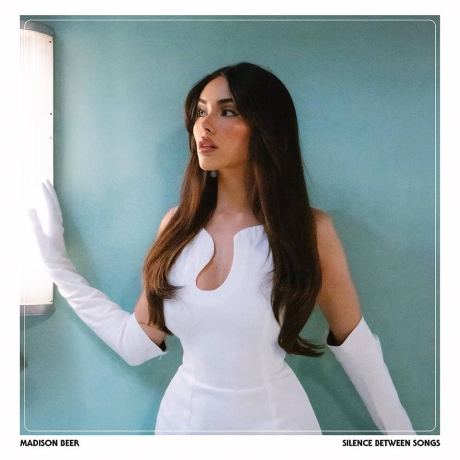曲中寂靜／Silence Between Songs > 麥狄森碧兒／Madison Beer > 佳佳唱片行